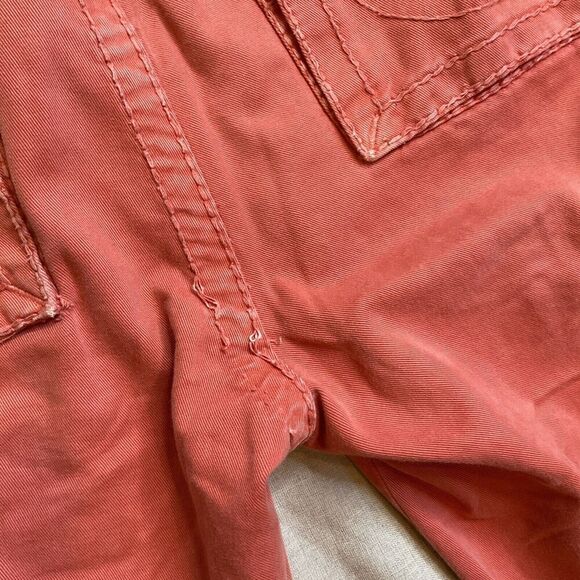 Men’s True Religion Isaac Cargo Shorts Coral Pink Nantucket Red Size 28 - Picture 12 of 15